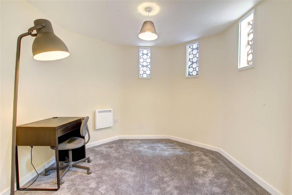 House in Newcastle upon Tyne, Tyne and Wear - More