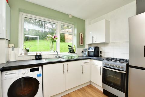 13 Hillside Road, Whyteleafe, CR3 0BR