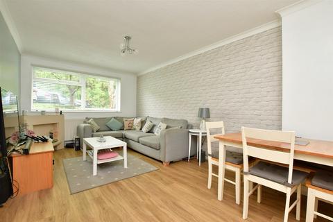 13 Hillside Road, Whyteleafe, CR3 0BR