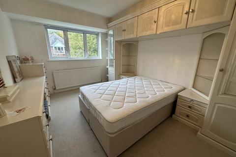 3 bedroom detached house to rent, Garden Mews, Eastbourne
