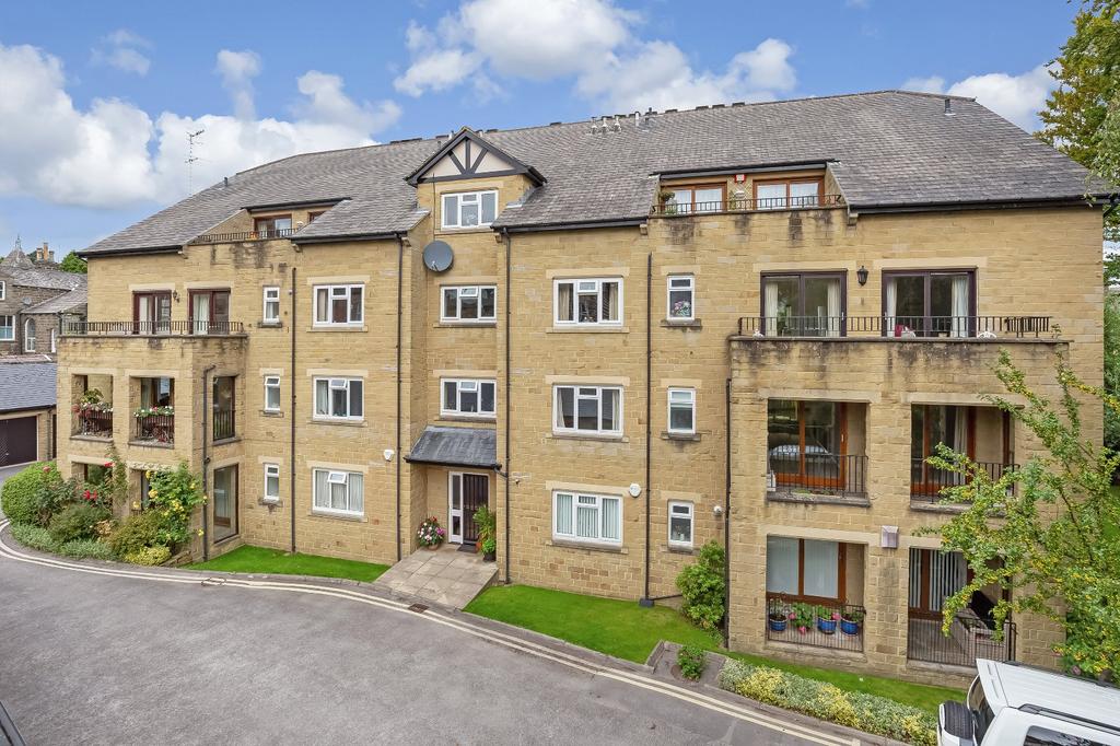 Grove Road, Ilkley, West Yorkshire, LS29 2 bed flat for sale £485,000