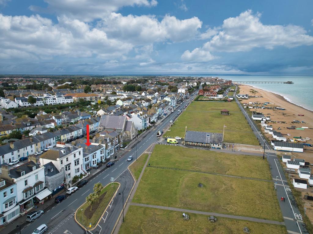 The Strand, Walmer, CT14 2 bed end of terrace house for sale - £599,995