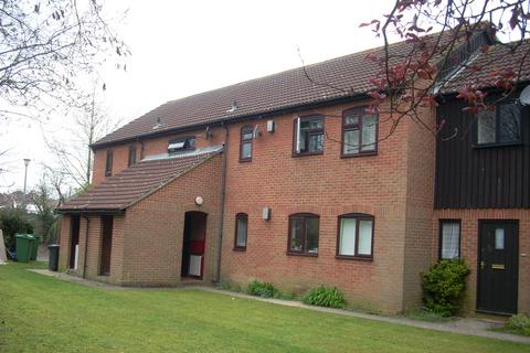 1 bedroom flat to rent, Alpine Court, Buckskin, Basingstoke, RG22