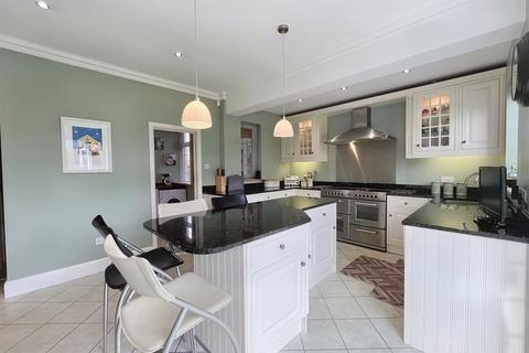4 Penrith Road, Bournemouth, BH5 1LT