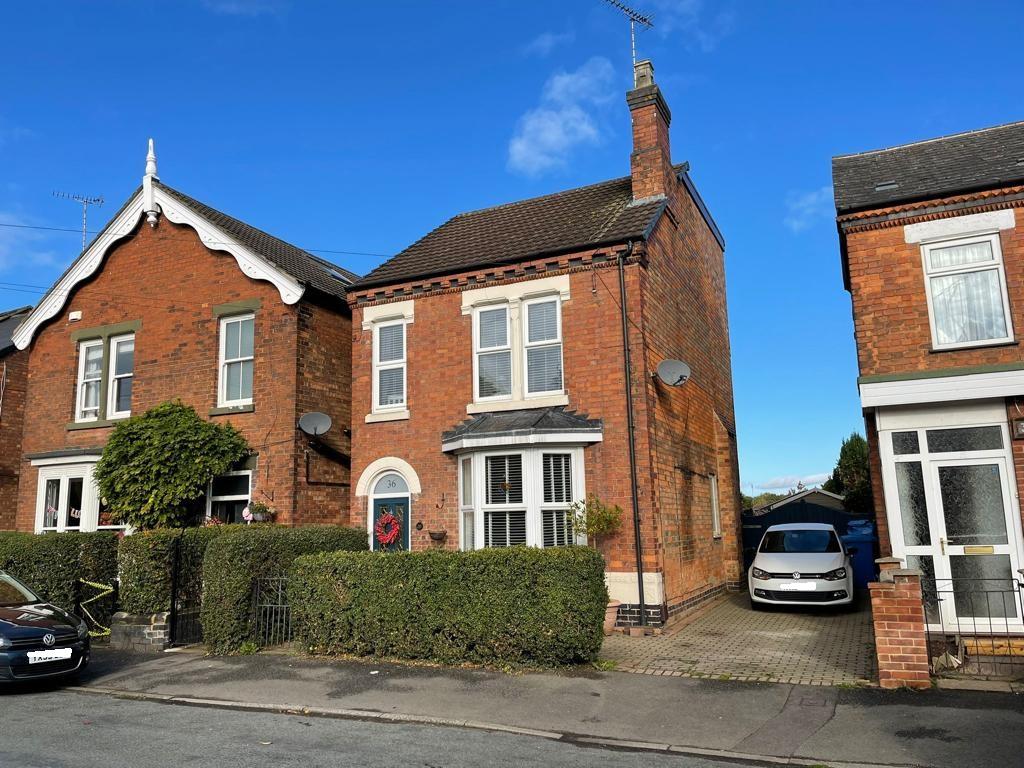 Alexandra Road, Winshill, BurtononTrent, DE15 5 bed detached house