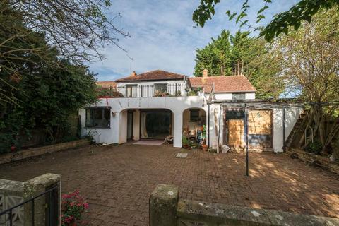 4 bedroom detached house for sale, Twyford,  Oxfordshire,  OX17