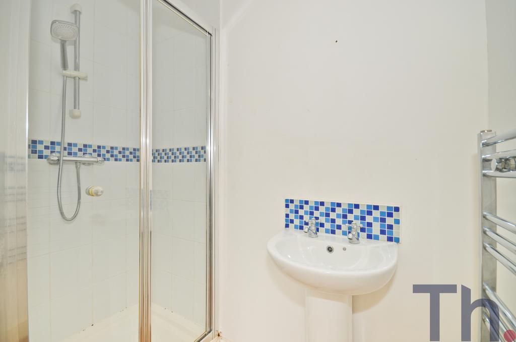 En suite Shower Room.JPG