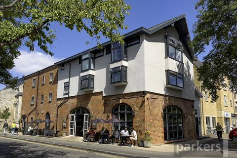 2 bedroom apartment to rent, Mill Walk, Witney, Oxfordshire, OX28