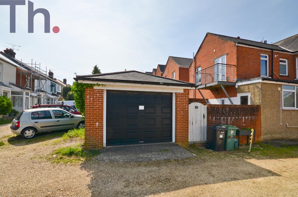 Detached Garage.JPG