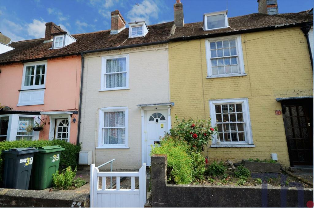 Newport PO30 2 bed terraced house for sale £175,000