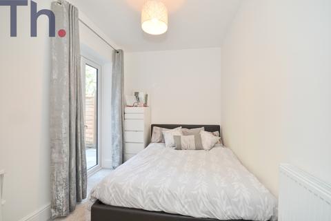 undefined, Victoria Grove, East Cowes PO32