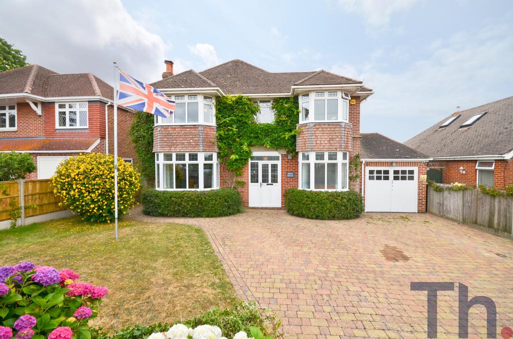 213 Baring Road, Cowes PO31 4 bed detached house for sale £699,950