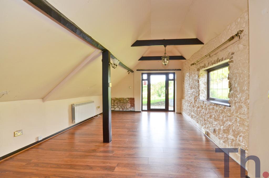 Hayloft Annexe   Living Area.JPG