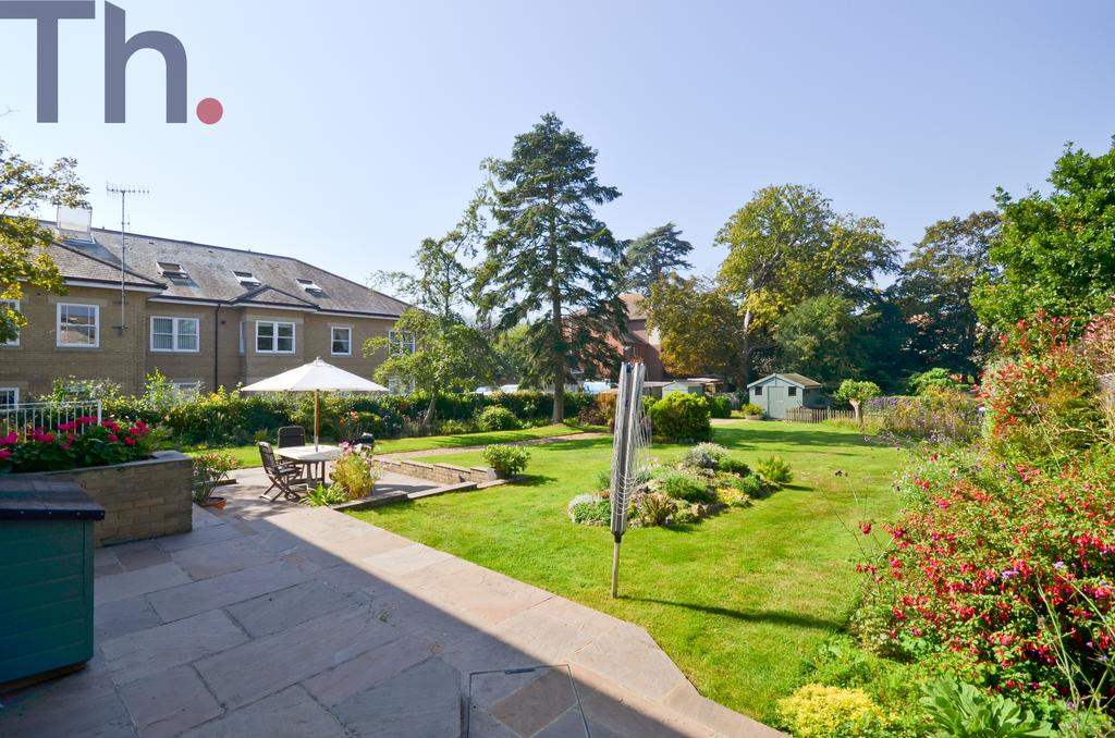 Spacious Rear Garden