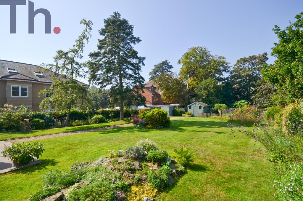 Lawned Garden