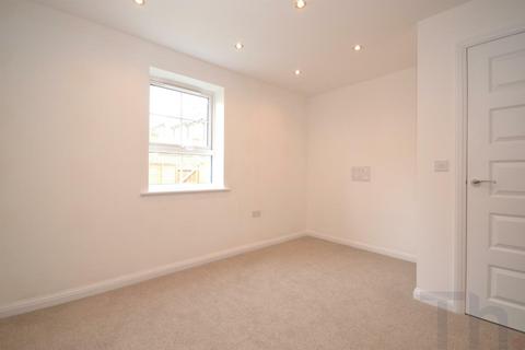 2 bedroom terraced house to rent, Whippingham, East Cowes PO32