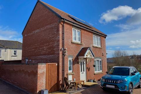 2 bedroom detached house for sale - East Field Road, Weymouth