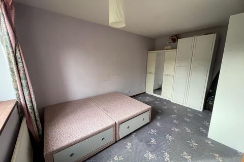 50 Greenglades, Northampton, NN4 9YW