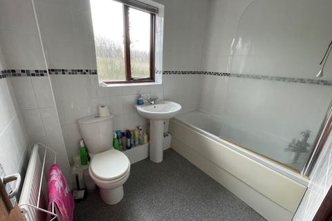 50 Greenglades, Northampton, NN4 9YW