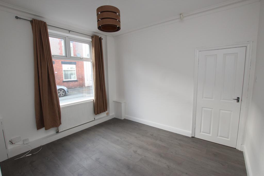 Homestead Avenue, Haydock, WA11 3 bed terraced house to rent £825 pcm