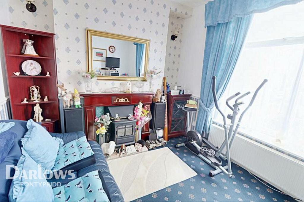 Laura Street, Pontypridd 4 bed end of terrace house for sale £190,000