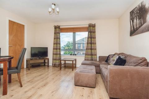 1 bedroom flat to rent, 2439L – Restalrig Drive, Edinburgh, EH7 6JX