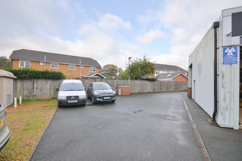 Property to rent - Carisbrooke Road, Newport PO30