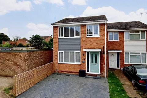 10 Bramfield Place, Hemel Hempstead, HP2 7NZ