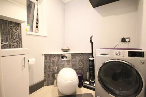 125 Clayburn Circle, Basildon, SS14 1PX