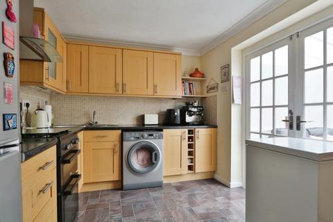 2 bedroom semi-detached house for sale - Brevere Road, Hedon, Hull, HU12 8LX