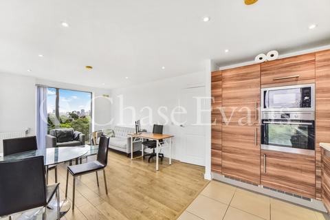 2 bedroom flat for sale, Bootmakers Court, Ben Jonson Road, Stepney Green, London, E1