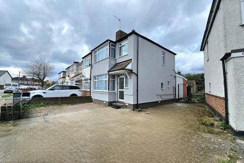 3 bedroom semi-detached house for sale - Hadley Gardens,  Southall, UB2