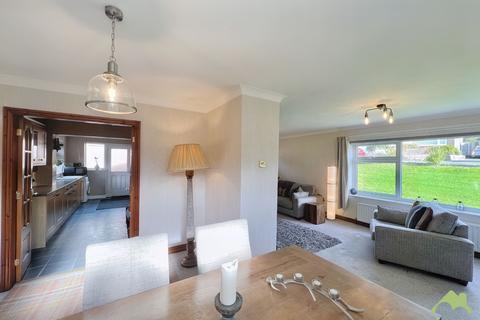 16 Ashborne Drive, Bury, BL9 5PD