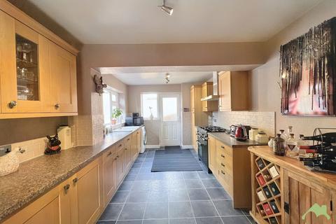 16 Ashborne Drive, Bury, BL9 5PD