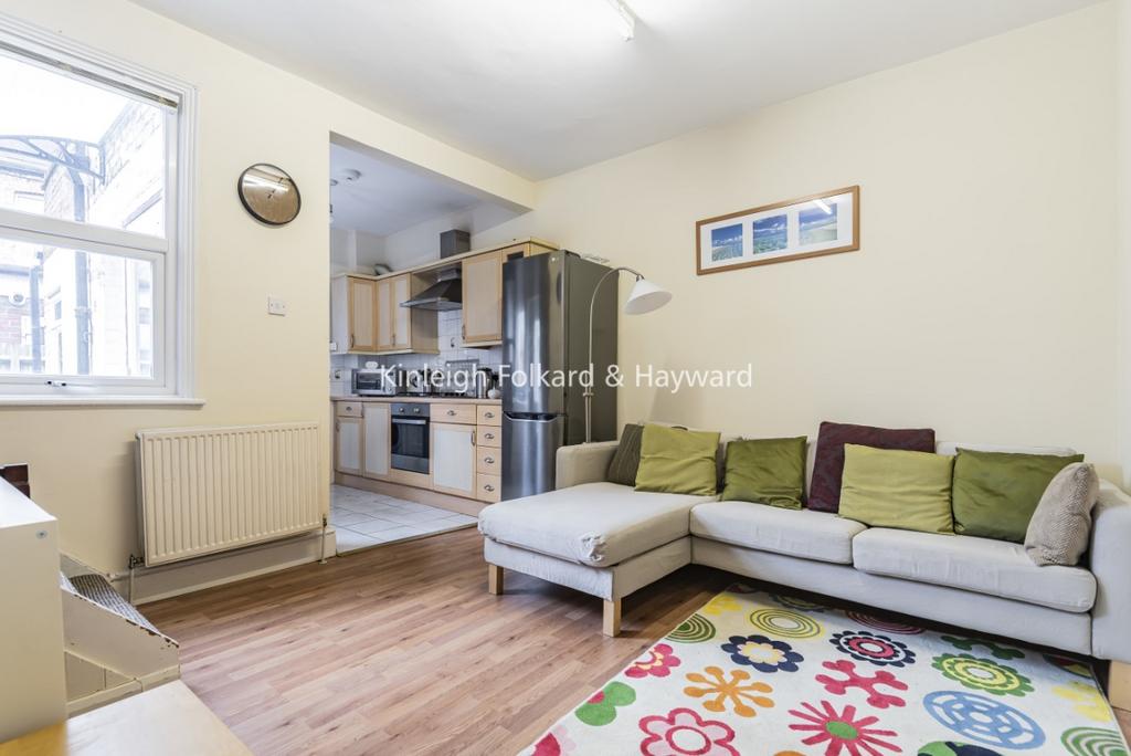 Hereward Road Tooting Sw17 4 Bed House To Rent - £3,400 Pcm (£785 Pw)