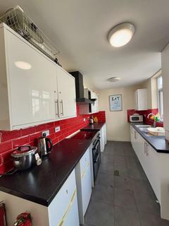 1 bedroom in a house share to rent, Hedge Lane, N13