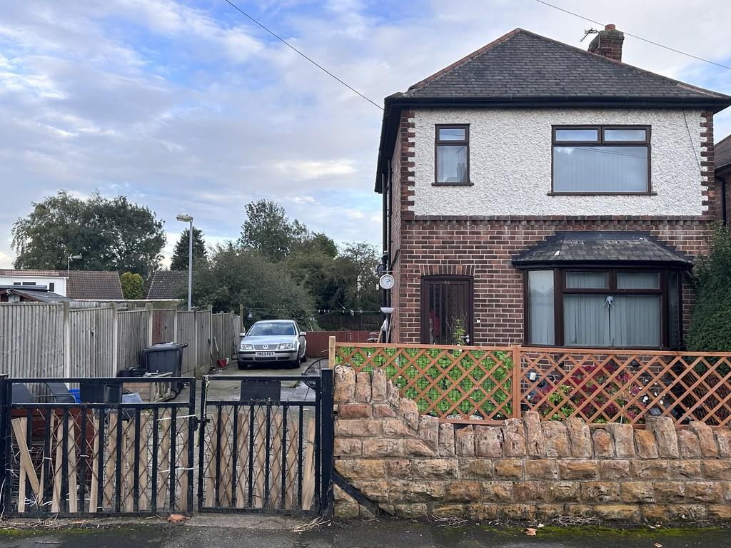 Perlethorpe Avenue, Gedling, Nottingham 3 bed detached house £280,000