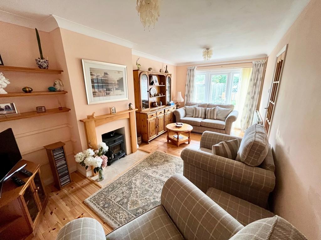 Leiston 3 bed semidetached bungalow for sale £280,000