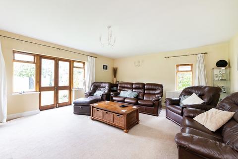 Farthings Bessels Way, Blewbury, Didcot, OX11 9NN