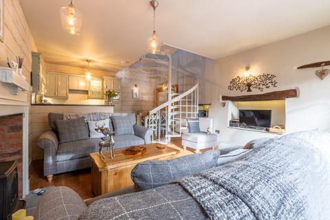 2 bedroom cottage for sale, Corner Cottage, 4 Queens Square, Kirkby Lonsdale, LA6 2AZ