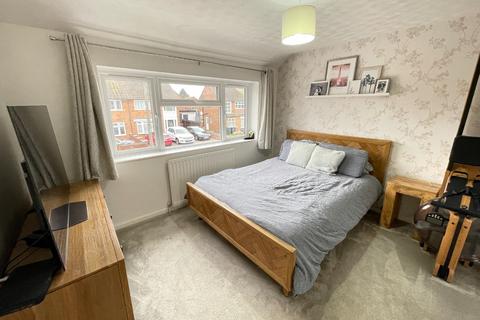 10 Summers Road, Luton, LU2 9HS