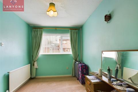 15 Pinewalk Drive, Porth, CF39 9NL