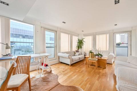 2 bedroom flat for sale, City Tower,, Canary Wharf, London, E14