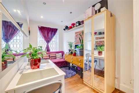 1 bedroom flat for sale - Kensington Hall Gardens, Beaumont Avenue, London