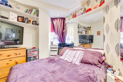 1 bedroom flat for sale - Kensington Hall Gardens, Beaumont Avenue, London