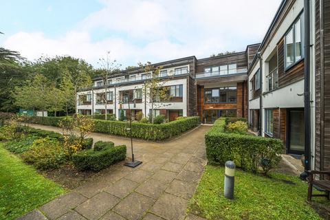 1 bedroom retirement property for sale, Weycombe House, Wispers Lane, Haslemere, Surrey, GU27