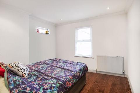 28 Factory Road, Northfleet, Gravesend, DA11 9HH