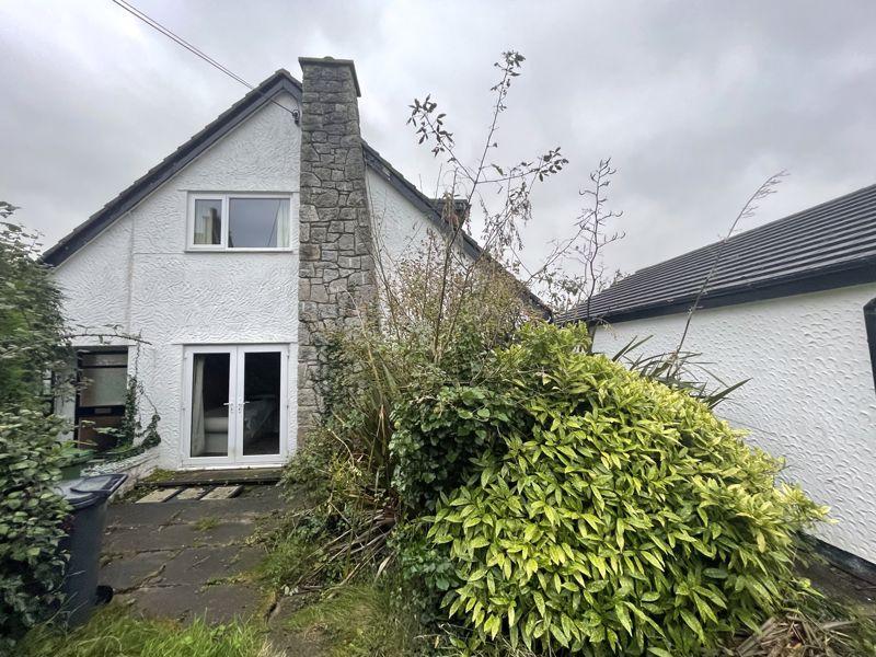 Dwyran, Isle of Anglesey 2 bed detached bungalow for sale £349,000