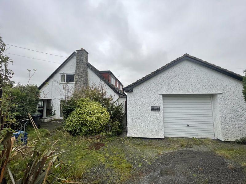 Dwyran, Isle of Anglesey 2 bed detached bungalow £324,000