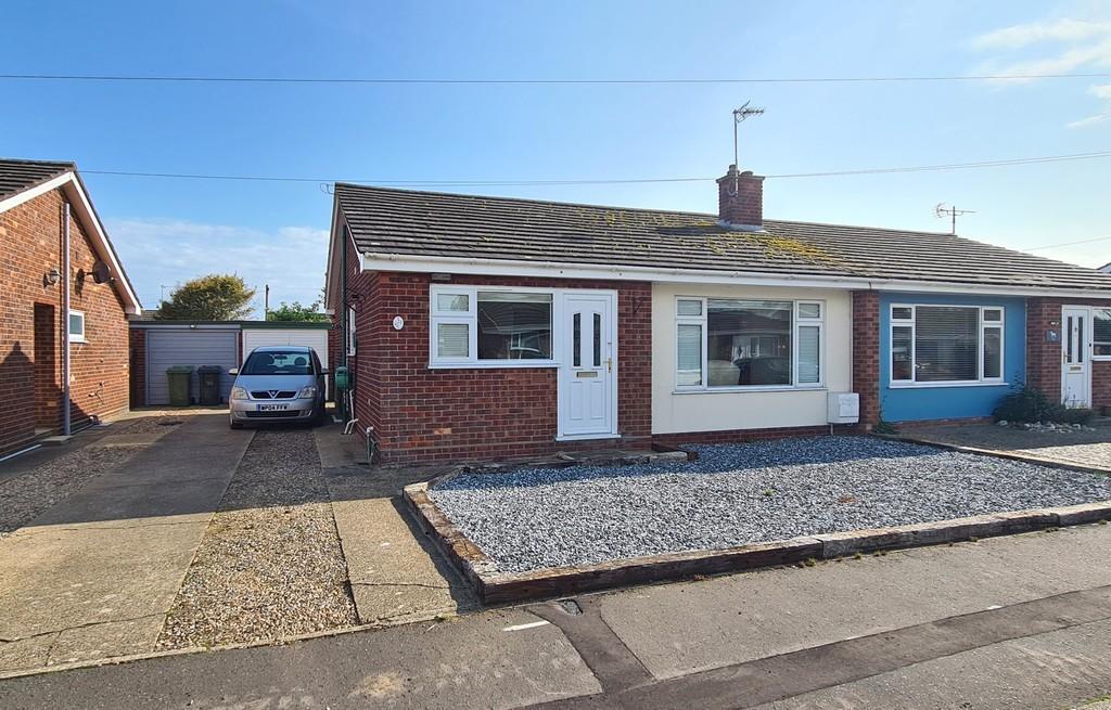 Kingsleigh Close, Trunch 3 bed semidetached bungalow for sale £245,000